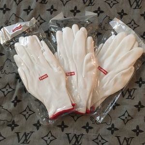 Supreme Gloves
